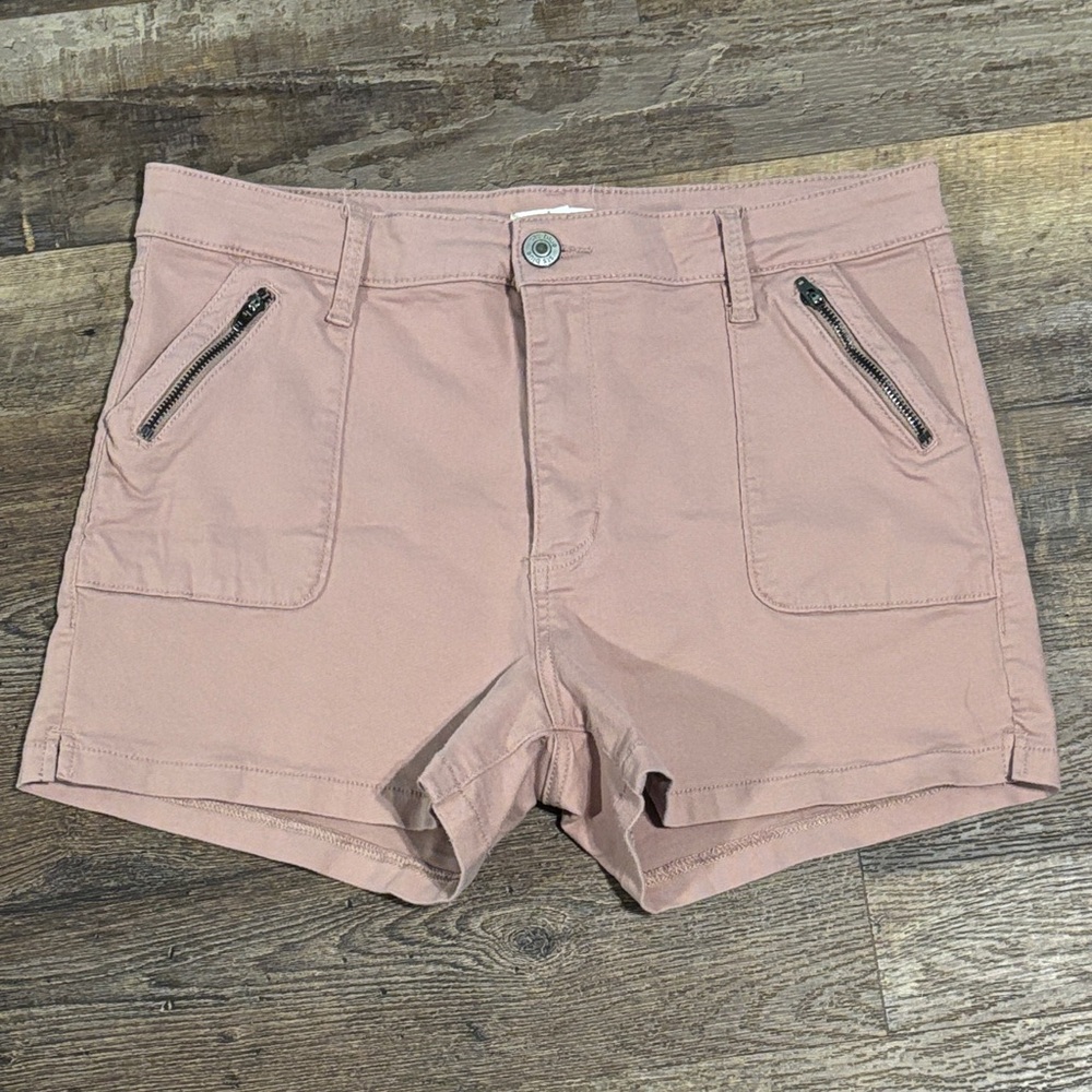 STS Blue High-Waist Pink Zip-Pocket Shorts
